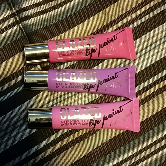 Lip paint