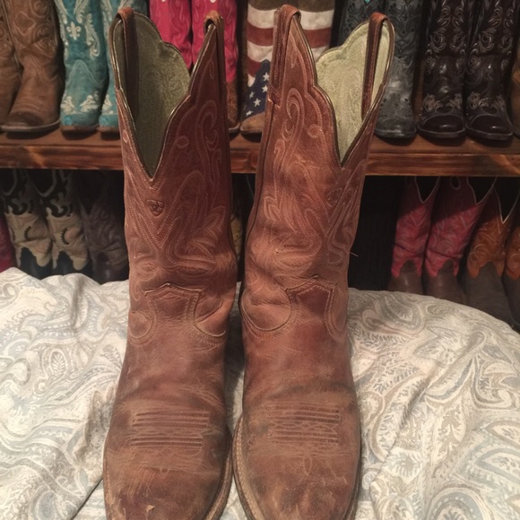 Ariat cowboy boots