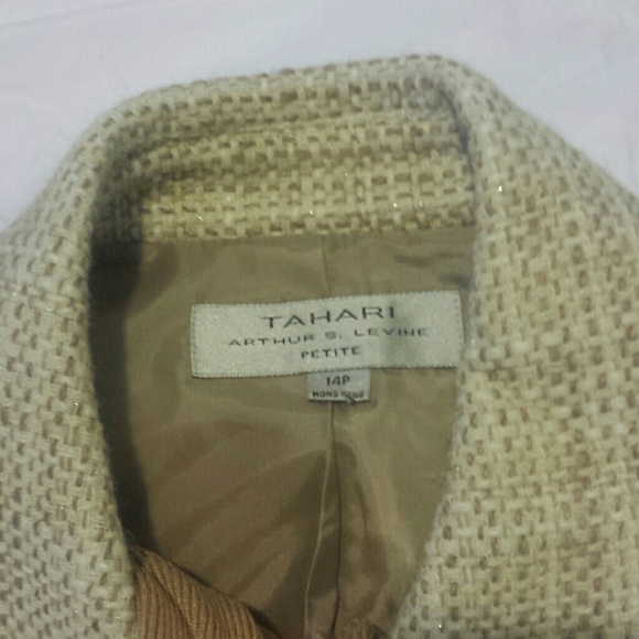 BEAUTIFUL tan and beige  Tahari  jacket - Picture 2 of 2