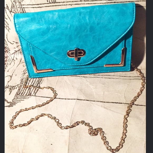 Kennedy Clutch by Urban Expressions