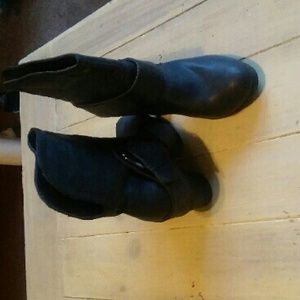 Black boots