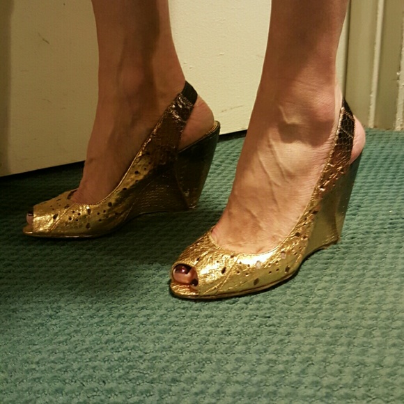 Sam Edelman Shoes - Sam Edelman gold sling back heels