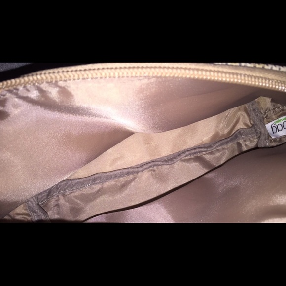 Cheetah print cosmetic bag - Picture 2 of 2