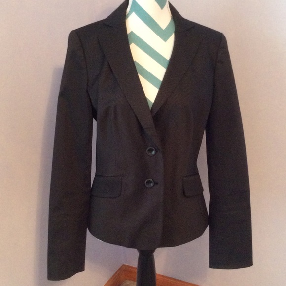 Stunning Classiques Entier black pinstriped suit