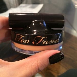 Too Faced Cream Glow Air Buffed BB Crème