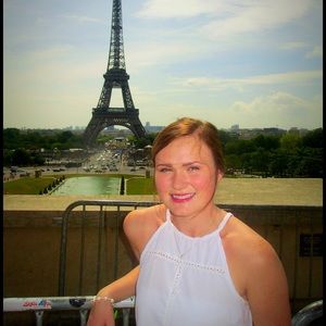 Meet your Posher, Emily