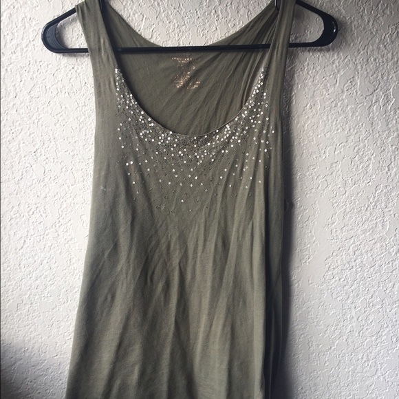 AE Olive Green Tank - Picture 2 of 2