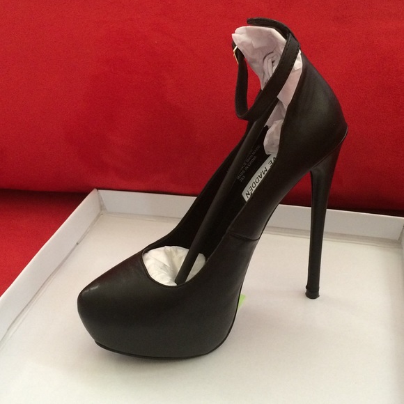 Steve Madden Larsa Heels
