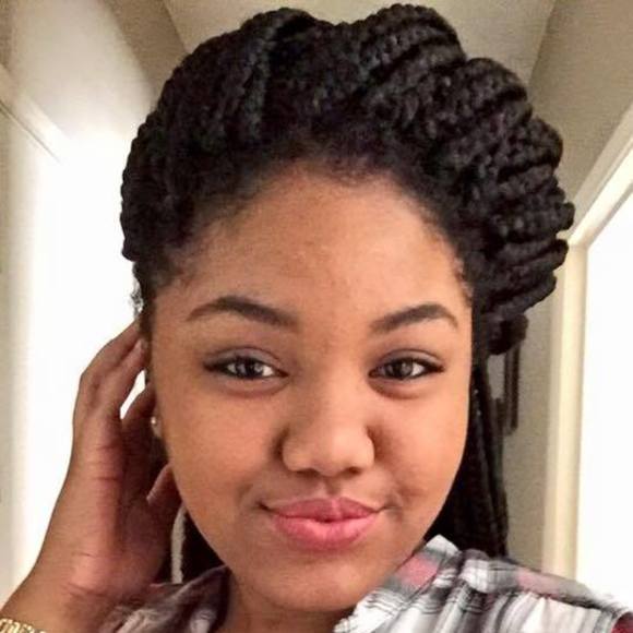 Meet your Posher, Kayla