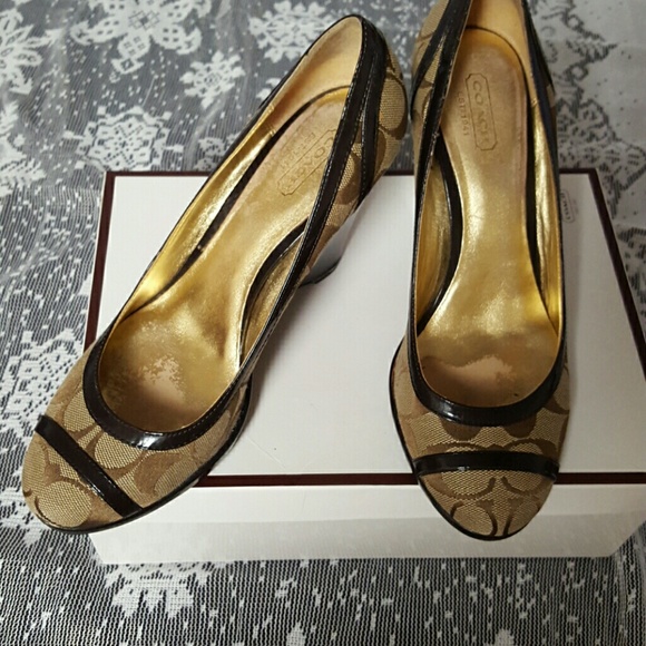 Coach wedges