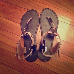 Sandal