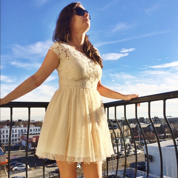 Ivory lace and tulle party dress