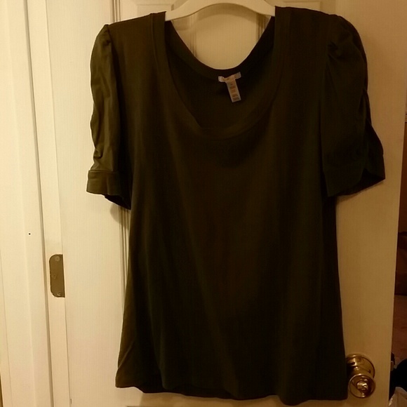 Short rushed sleeve olive green t - Picture 1 of 2