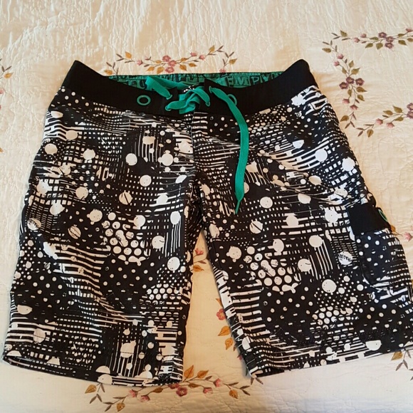 Empyre surf shorts