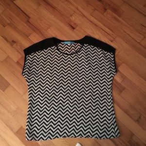 Francesca's shirt medium