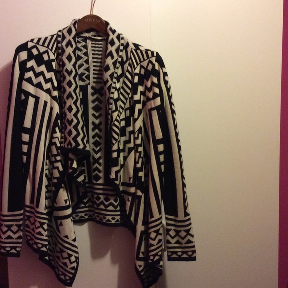 💮URBAN OUTFITTERS TRIBAL CARDIGAN 💮
