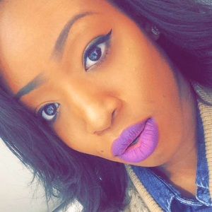 Meet your Posher, Aisha