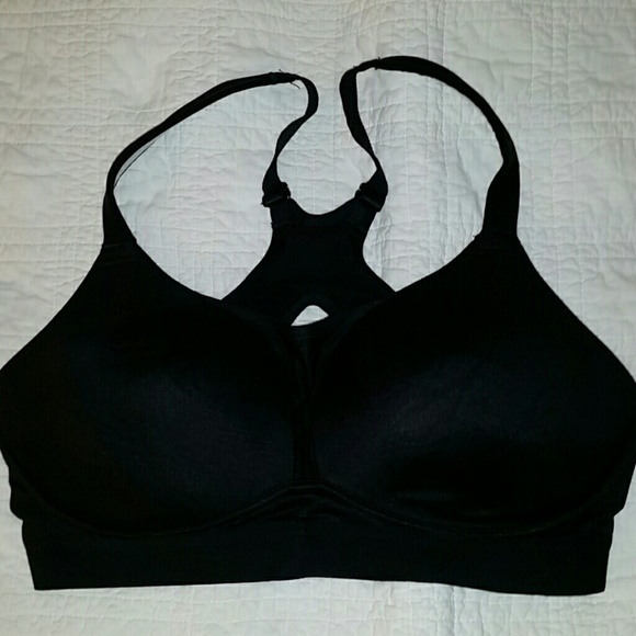 Lucy Sports Bra 36D in Black