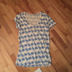 urban outfitters vneck medium