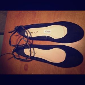 NWT Flats with straps