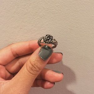 Metal Rose ring