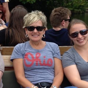 Meet your Posher, Laurie