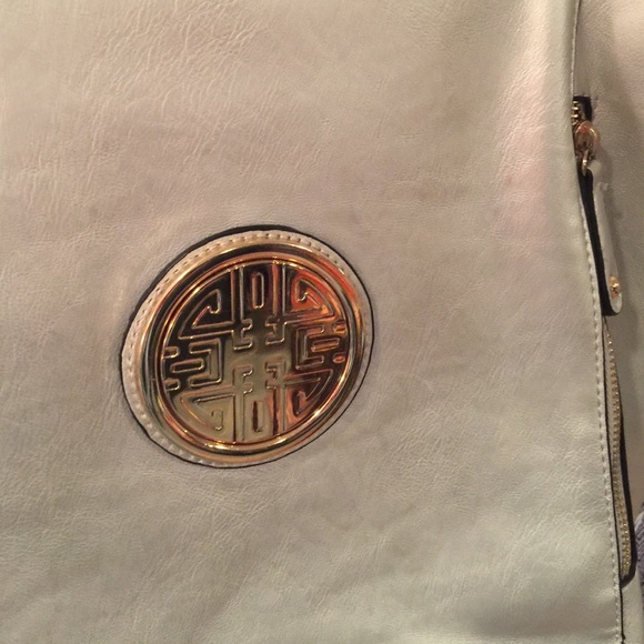 Tote - Picture 2 of 3