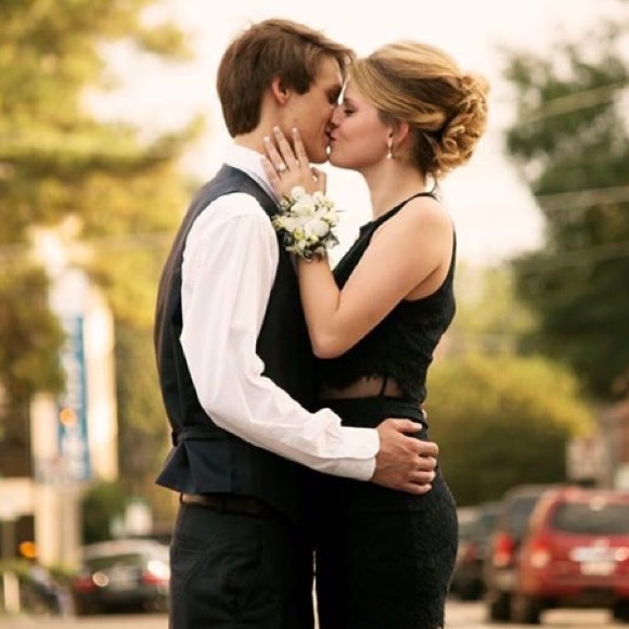 Meet your Posher, Elizabeth - Picture 1 of 1