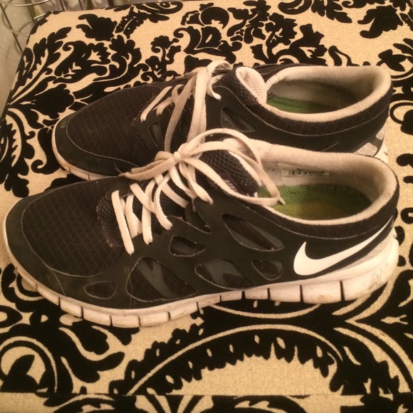 Nike Free Runs size 11