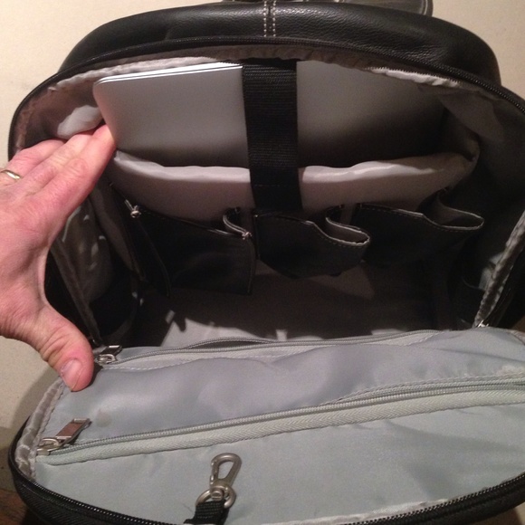 Leather back pack - Picture 2 of 4