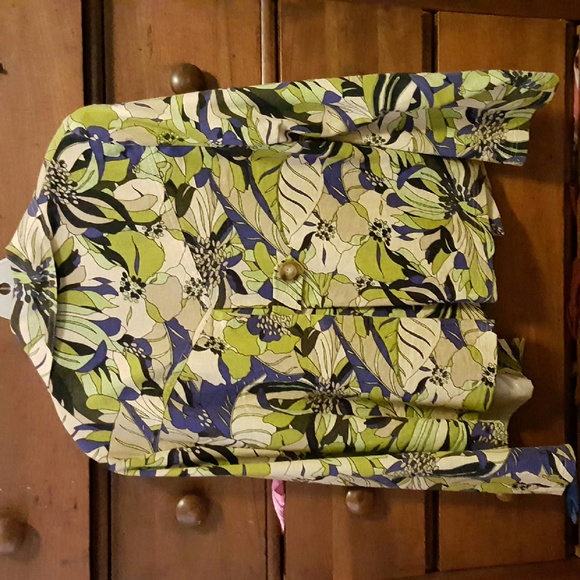 Cute blazer! - Picture 3 of 3