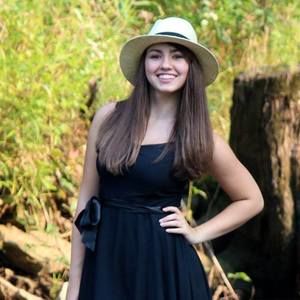 Meet your Posher, Alayna