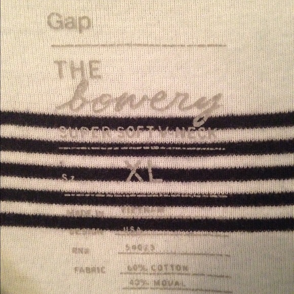 Striped Long Sleeved V-Neck - Picture 3 of 3