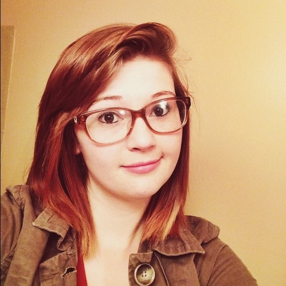 Meet your Posher, Hannah