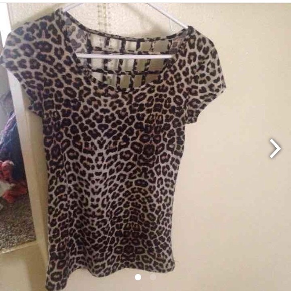 Checkered back cheetah shirt