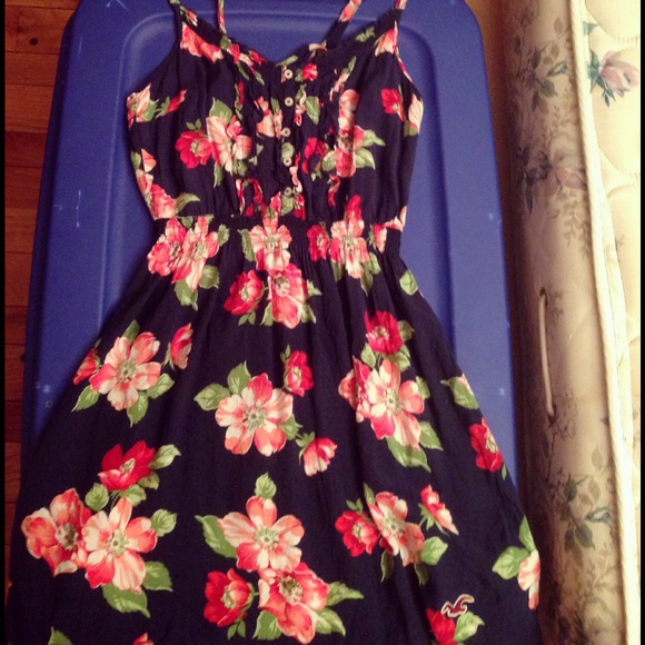 Hollister Summer Dress - Picture 2 of 3