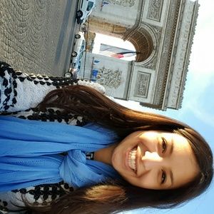 Meet your Posher, Rebecca