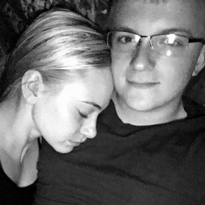 Meet your Posher, Levi