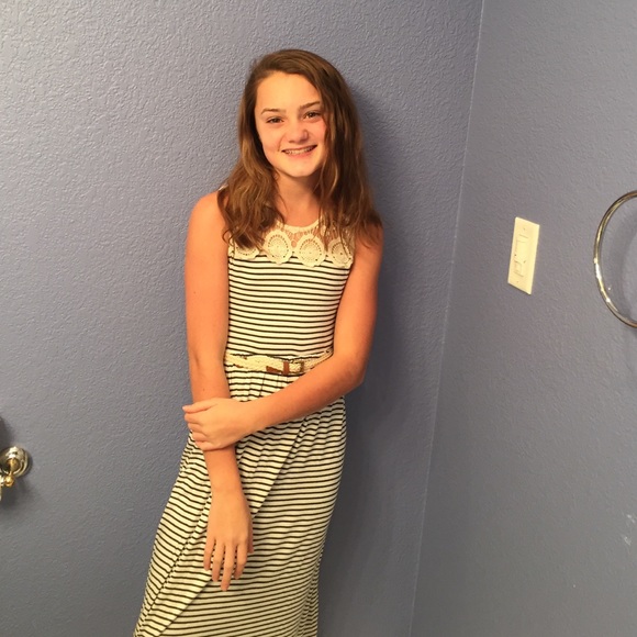 Full length dress - Picture 3 of 3