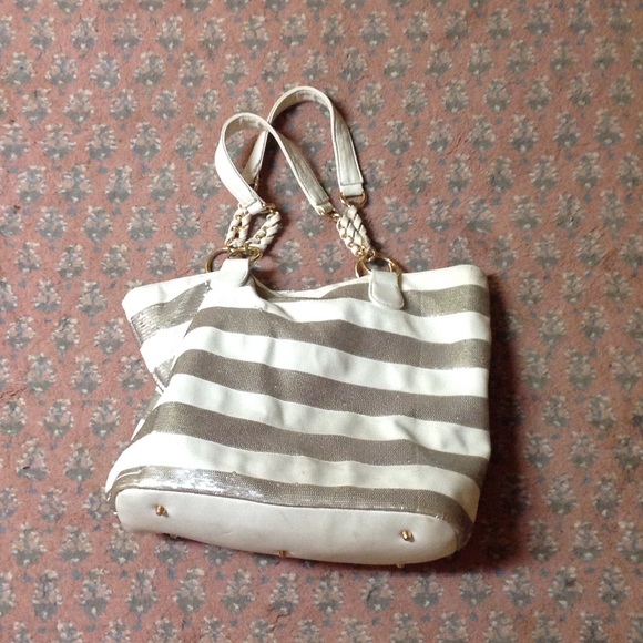 An over the shoulder purse