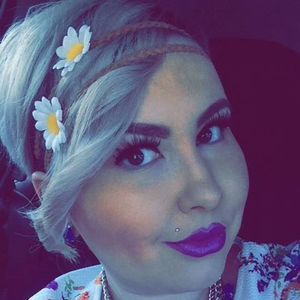 Meet your Posher, Cher'e