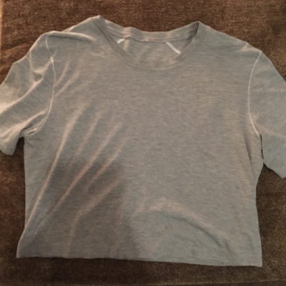 Lululemon gray mid drift top