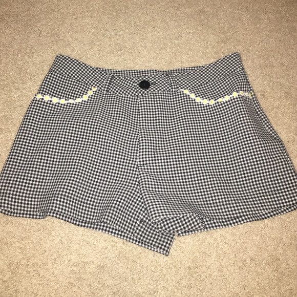 Checkered Print Short Shorts