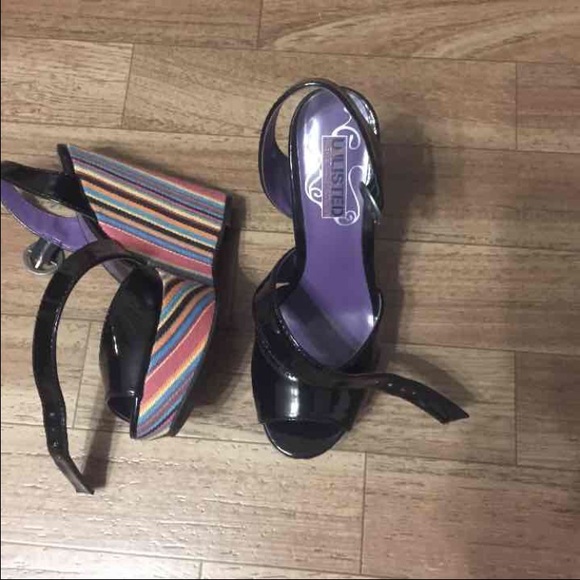 Adorable wedges. Unlisted by Kenneth Cole