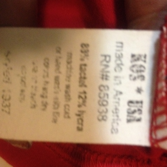 Koss Red and black workout shirt - Picture 3 of 4