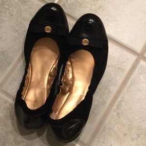 Worn once Tahari black flats