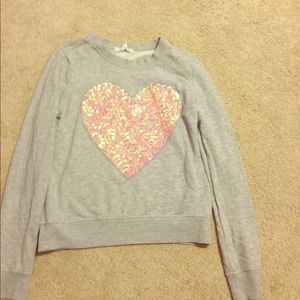 Heart sweater 💟