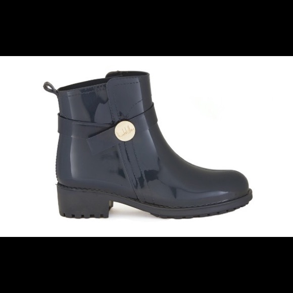 Nicole Miller Sleeker Rainboot- NAVY, size 9, BNIB