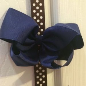 Navy blue bow