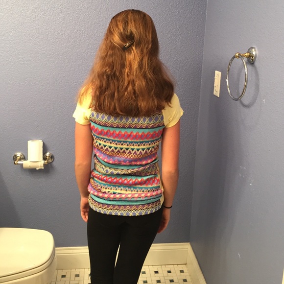 Yellow tribal shirt - Picture 3 of 3